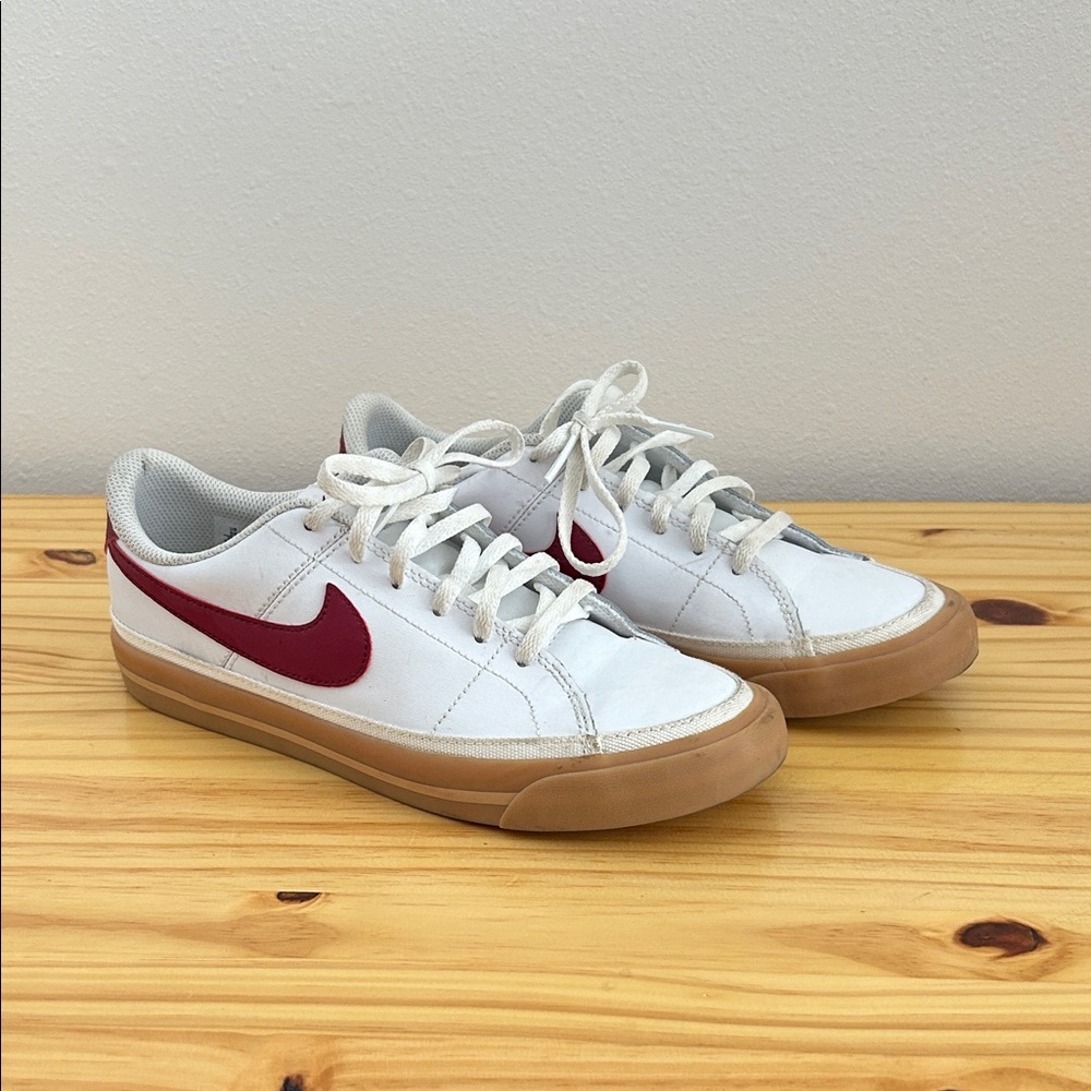 Nike White and Red Casual Sneakers